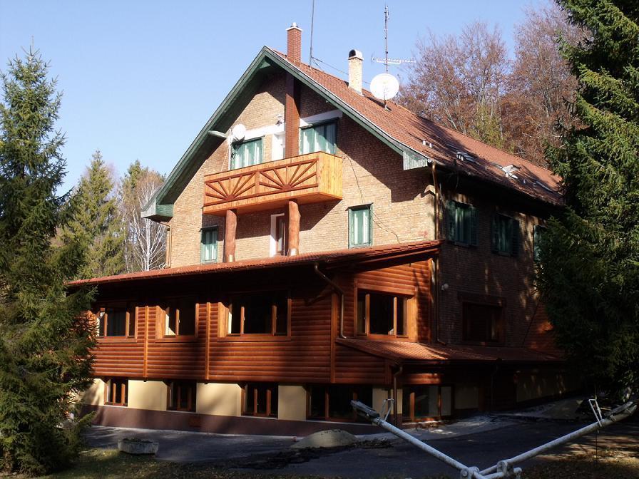 Bed and Breakfast Sebesviz Panzio Repashuta Екстер'єр фото
